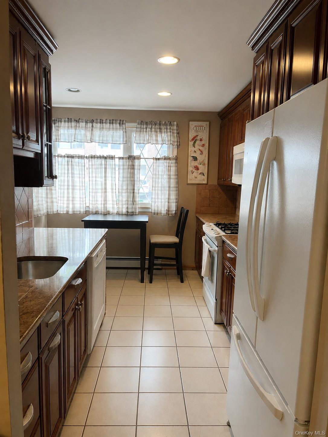28 Overlook Road West Haverstraw, NY 10993 - Photo 3 of 6