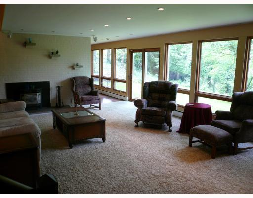 35 Holland Road Churchill, PA 15235 - Photo 7 of 18 Living Room. Spacious Living Room, measuring 24 x 18