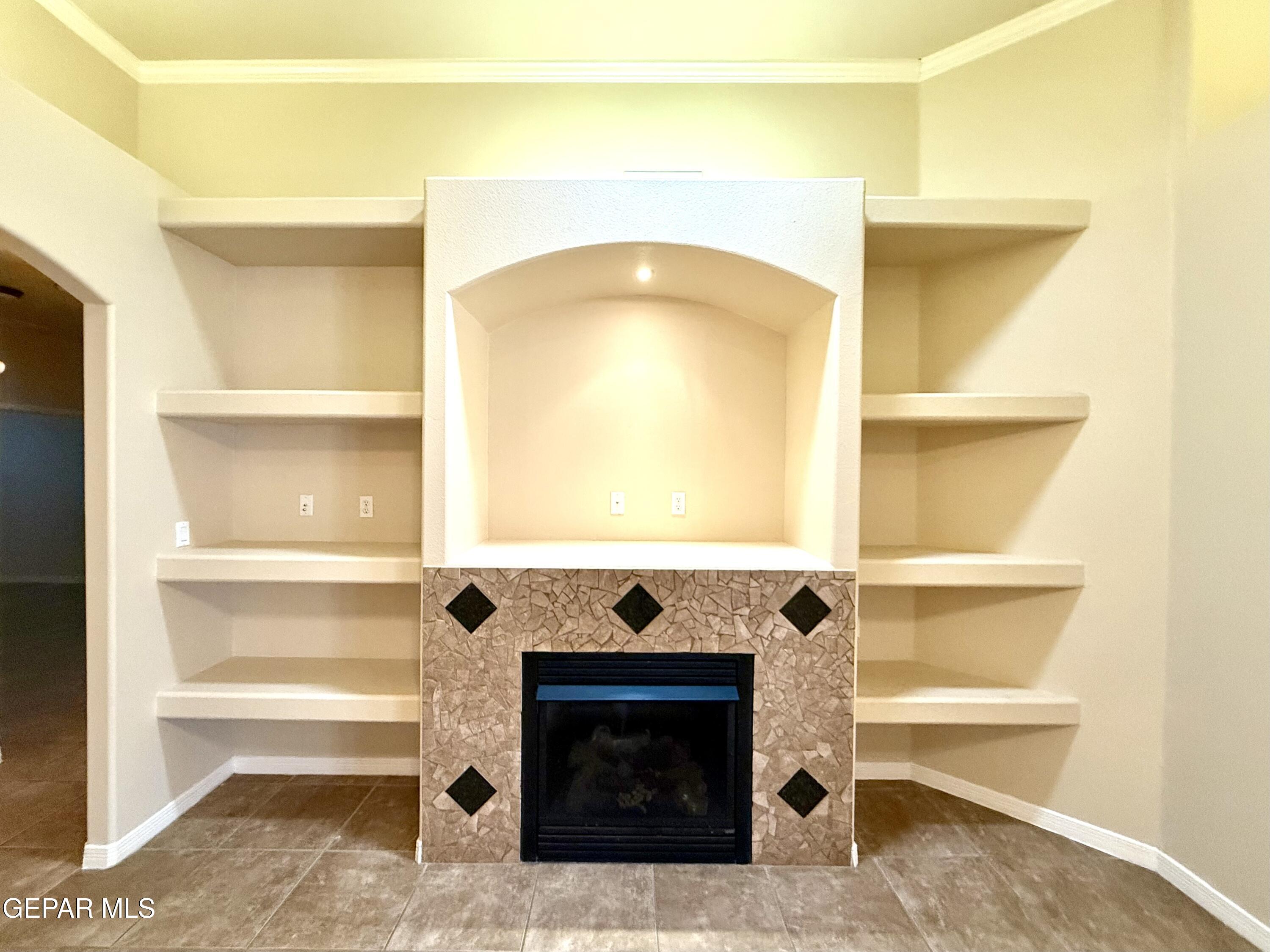 3060 Solar Point Lane El Paso, TX 79938 - Photo 14 of 49 3060- Liv Fireplace Niche