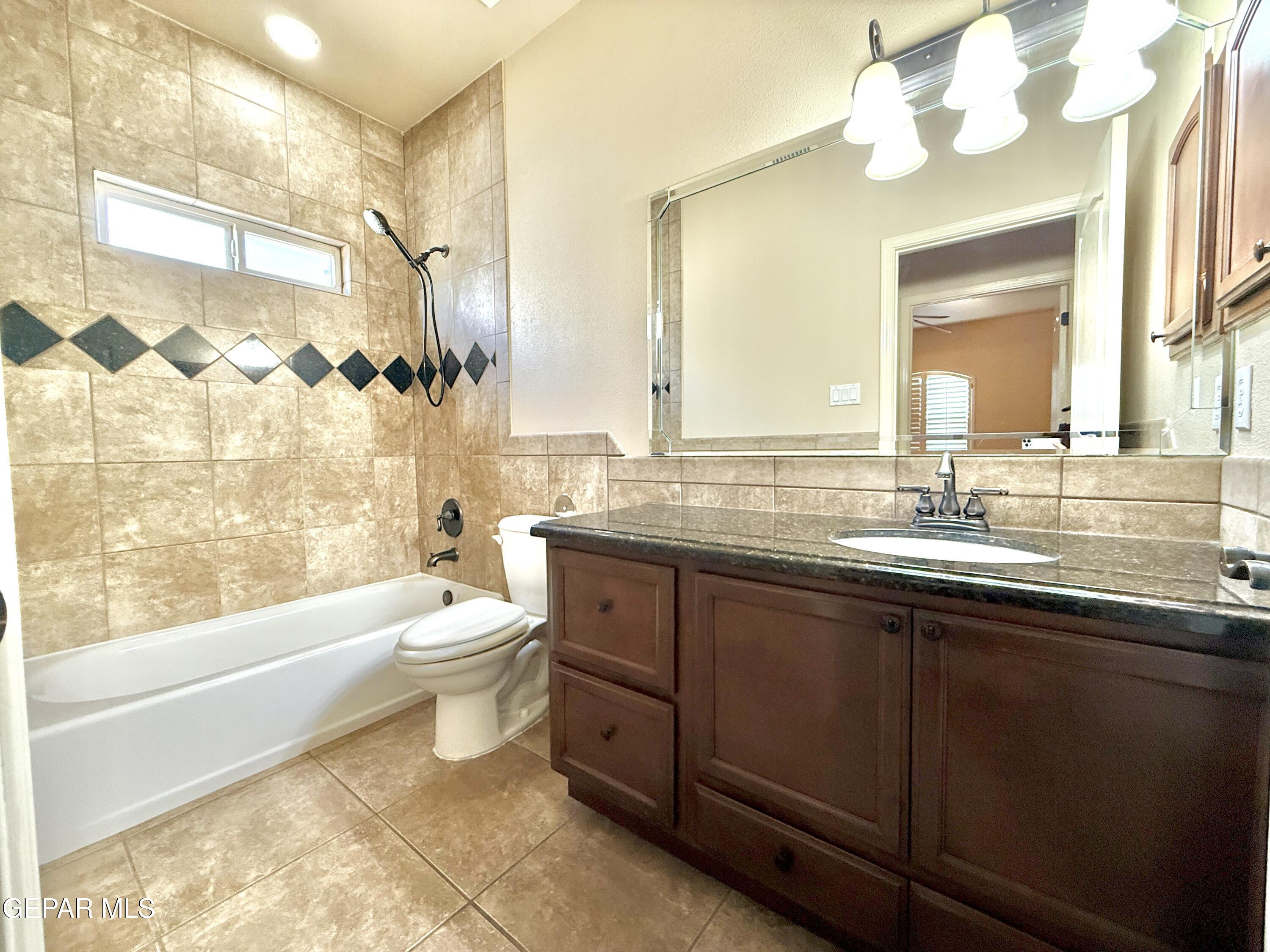 3060 Solar Point Lane El Paso, TX 79938 - Photo 42 of 49 3060- Ba2 (1a)