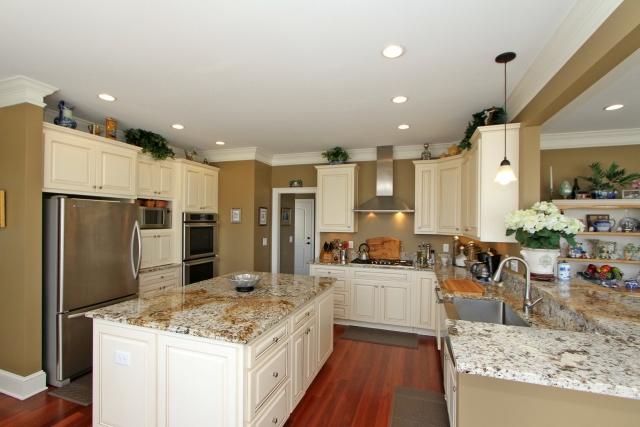1060 Rivershore Road Charleston, SC 29492 - Photo 13 of 28 Kitchen and Island