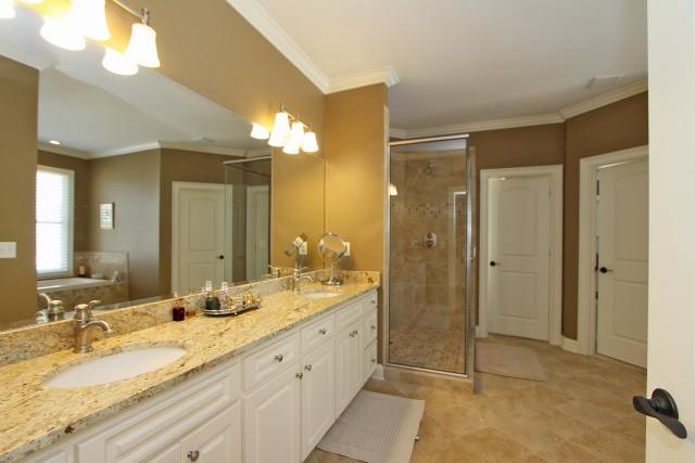 1060 Rivershore Road Charleston, SC 29492 - Photo 15 of 28 Master Bath