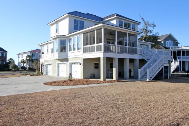 1060 Rivershore Road Charleston, SC 29492 - Photo 5 of 28 garage and side steps