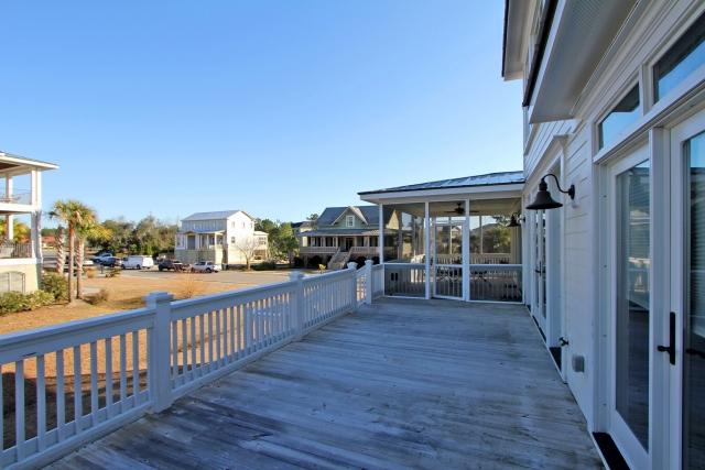 1060 Rivershore Road Charleston, SC 29492 - Photo 6 of 28 deck