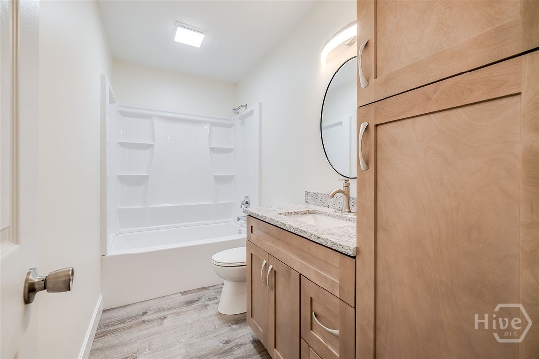 308 East 4th Street Springfield, GA 31329 - Photo 29 of 46 main bath