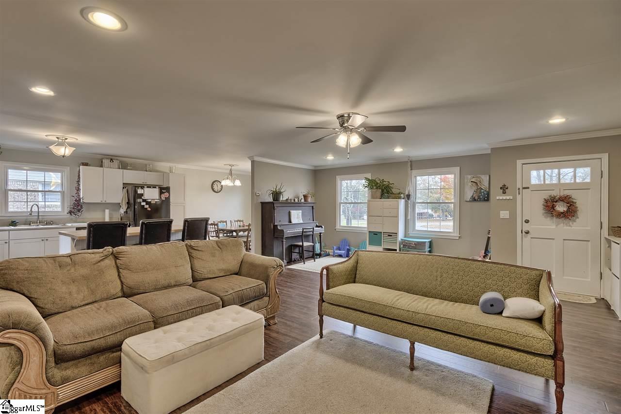 131 State Rd S-42-7128 Lyman, SC 29365 - Photo 4 of 24 Gallery Image 4