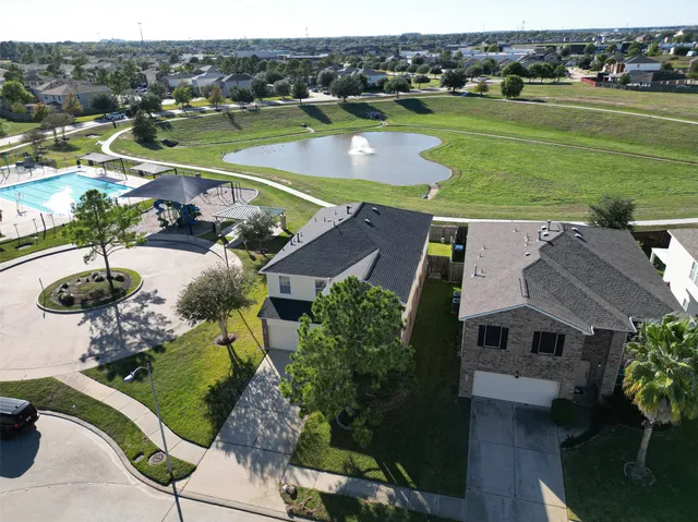 $335,000 | 2703 Blue Mills Court, Katy, TX 77449