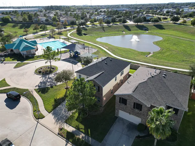 $335,000 | 2703 Blue Mills Court, Katy, TX 77449
