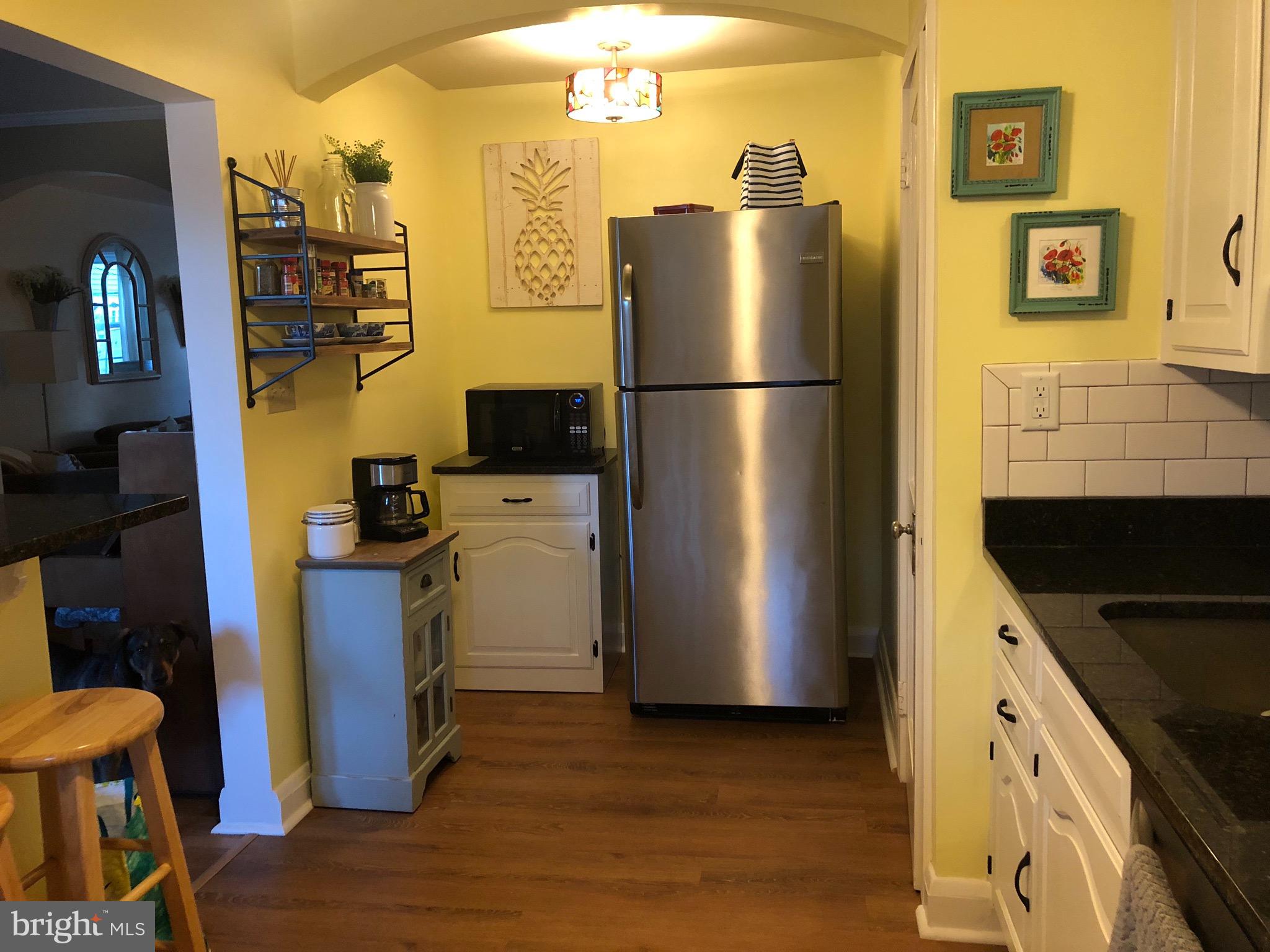 405 Academy Road Catonsville, MD 21228 - Photo 8 of 32