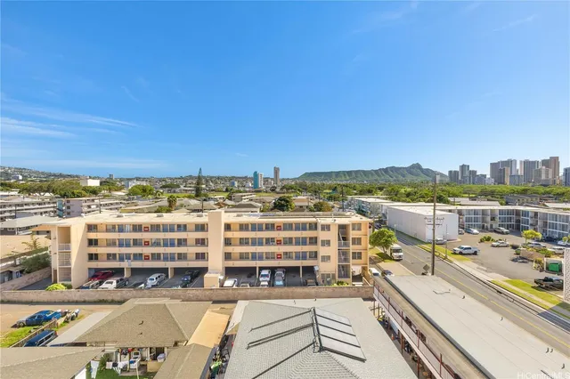 $2,700 | 2542 Date Street, Unit 402, Honolulu, HI 96826