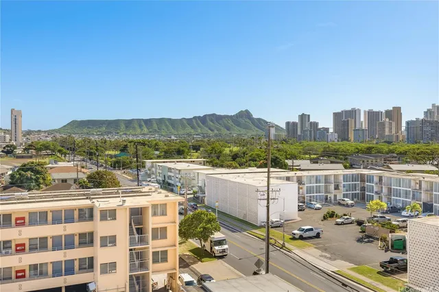 $2,700 | 2542 Date Street, Unit 402, Honolulu, HI 96826