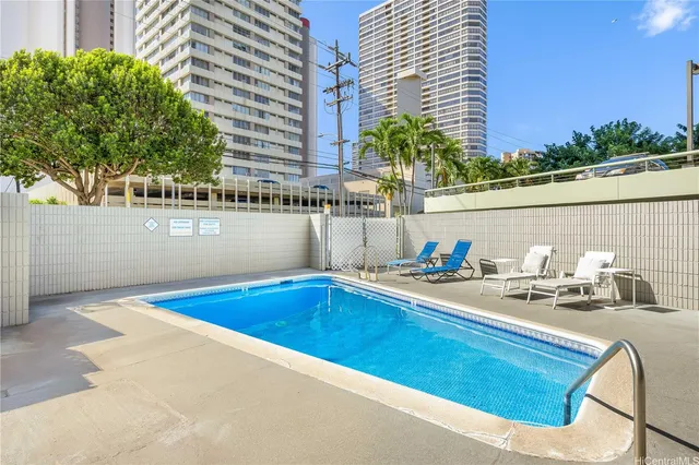 $2,700 | 2542 Date Street, Unit 402, Honolulu, HI 96826