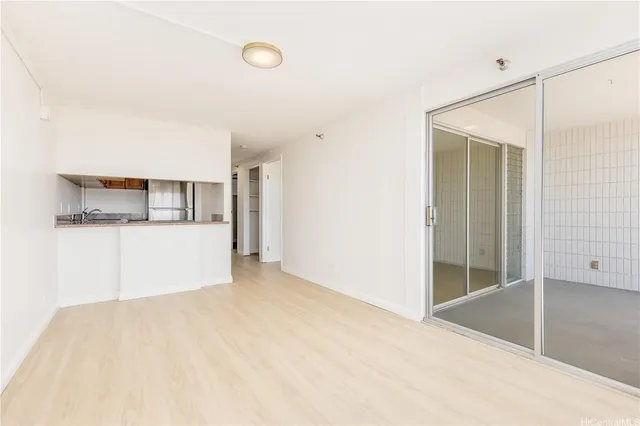 $2,700 | 2542 Date Street, Unit 402, Honolulu, HI 96826
