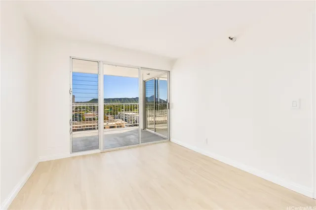 $2,700 | 2542 Date Street, Unit 402, Honolulu, HI 96826