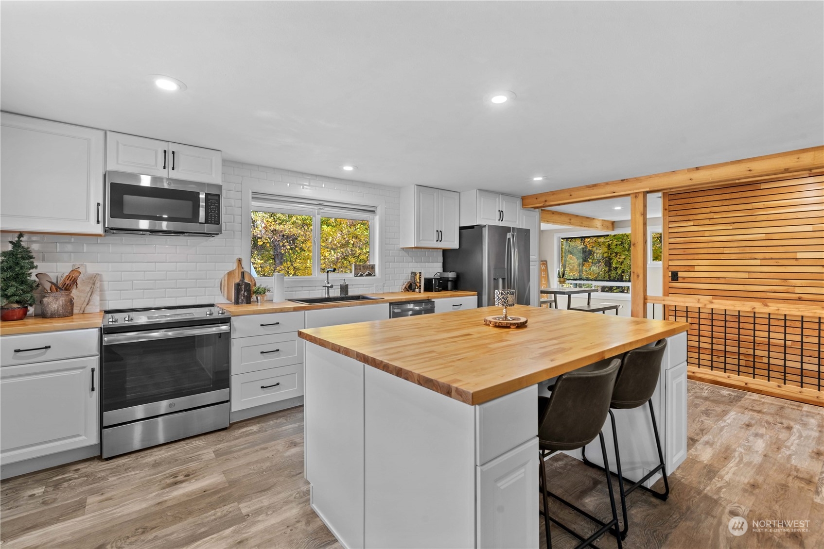 5186 Squilchuck Road Wenatchee, WA 98801 - Photo 16 of 32 Gallery Image 16