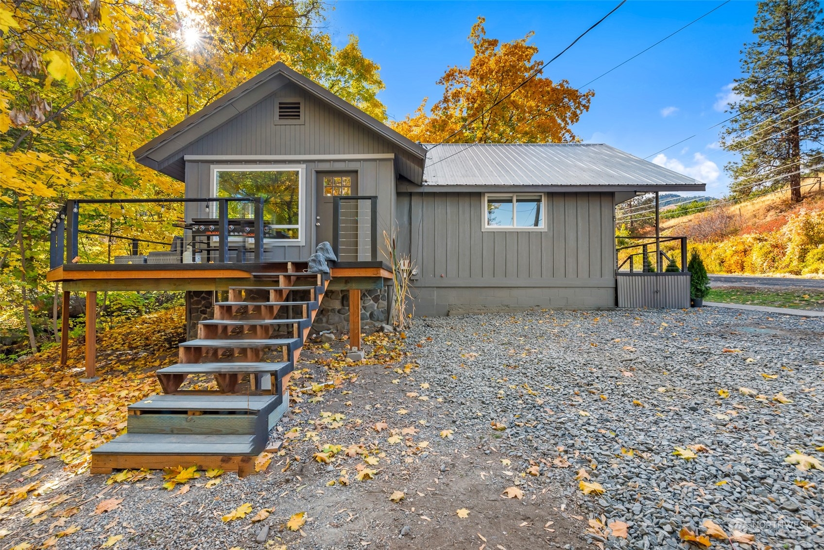 5186 Squilchuck Road Wenatchee, WA 98801 - Photo 6 of 32 Gallery Image 6