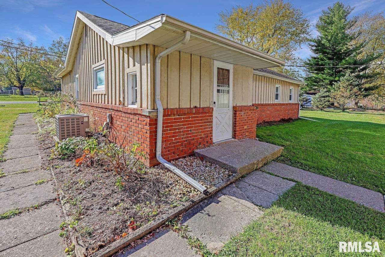 6405 West Conley Road Peoria, IL 61604 - Photo 3 of 27 Gallery Image 3