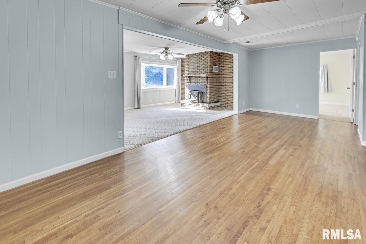 6405 West Conley Road Peoria, IL 61604 - Photo 9 of 27 Gallery Image 9