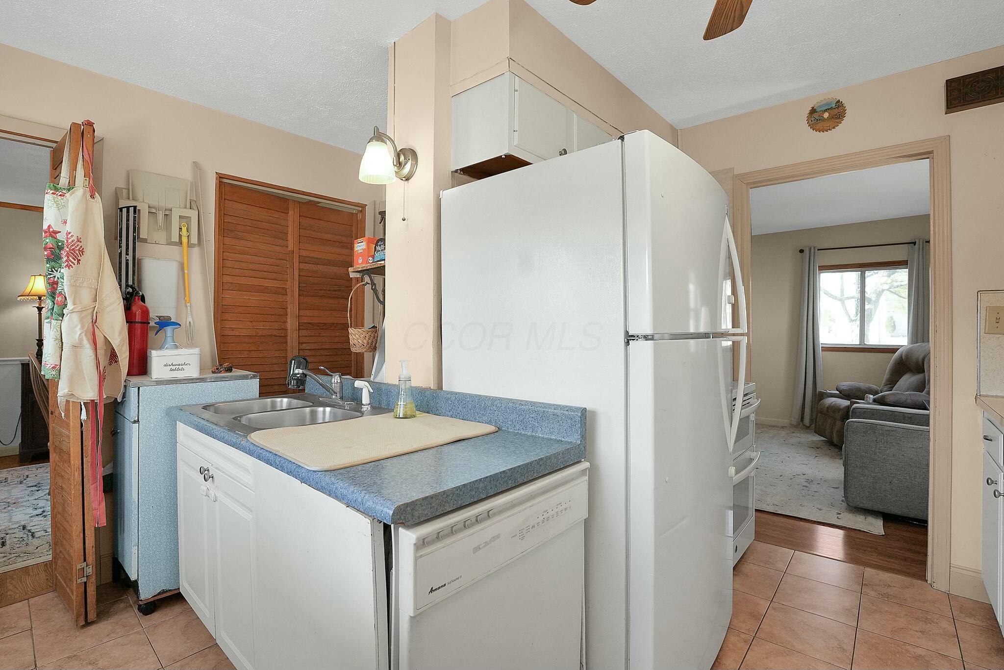 378 South Hampton Road Columbus, OH 43213 - Photo 14 of 30 tempImage8D0m85