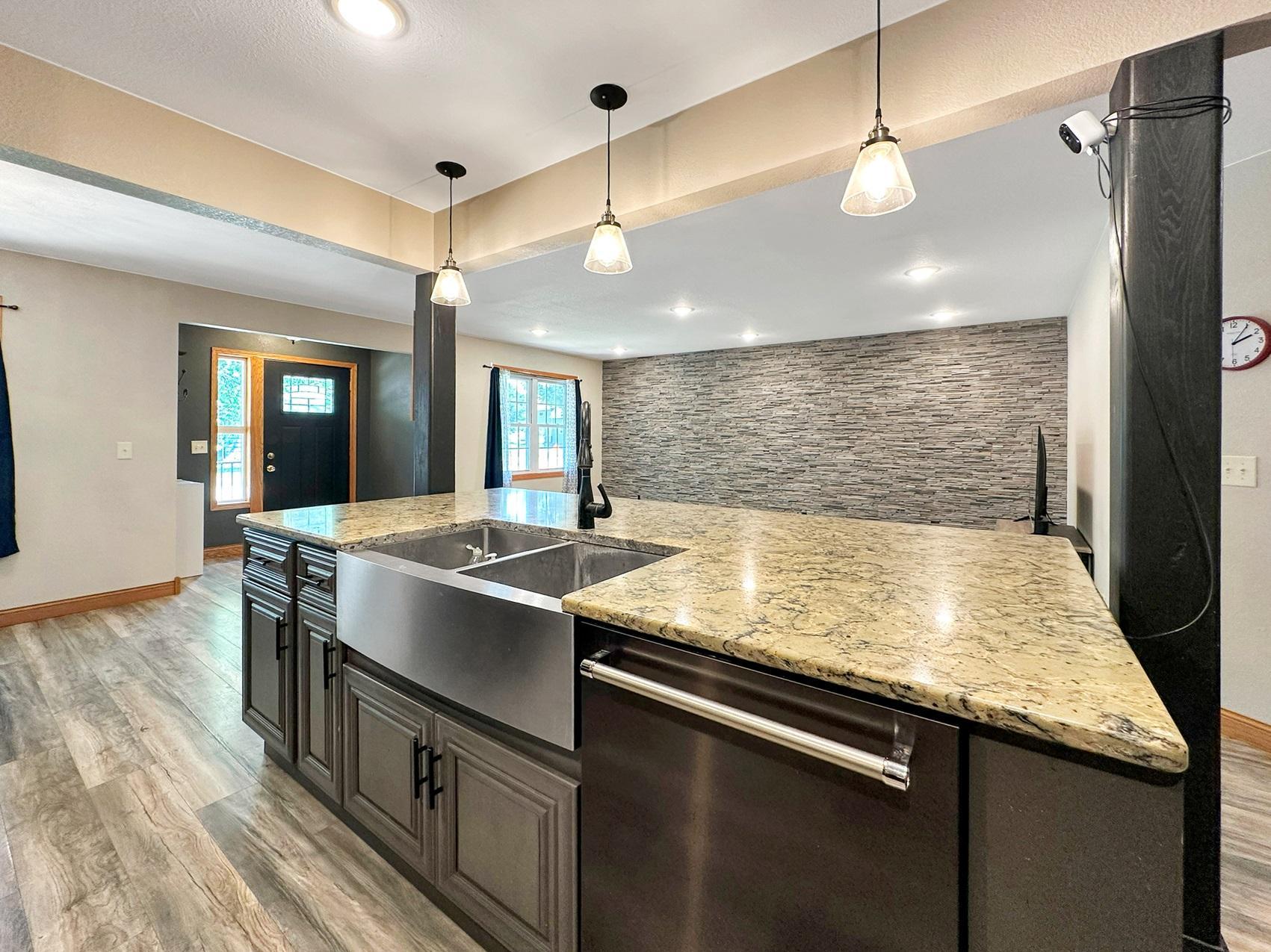 1024 5th Street Southwest Willmar, MN 56201 - Photo 10 of 32 Gallery Image 10