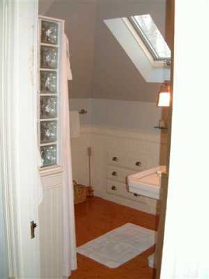 39 Langham Road Providence, RI 02906 - Photo 5 of 7 Other.