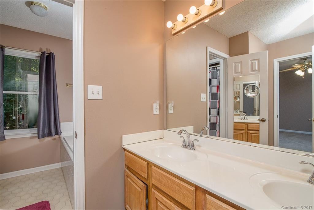 7331 Potter Road Matthews, NC 28104 - Photo 12 of 24 Gallery Image 12