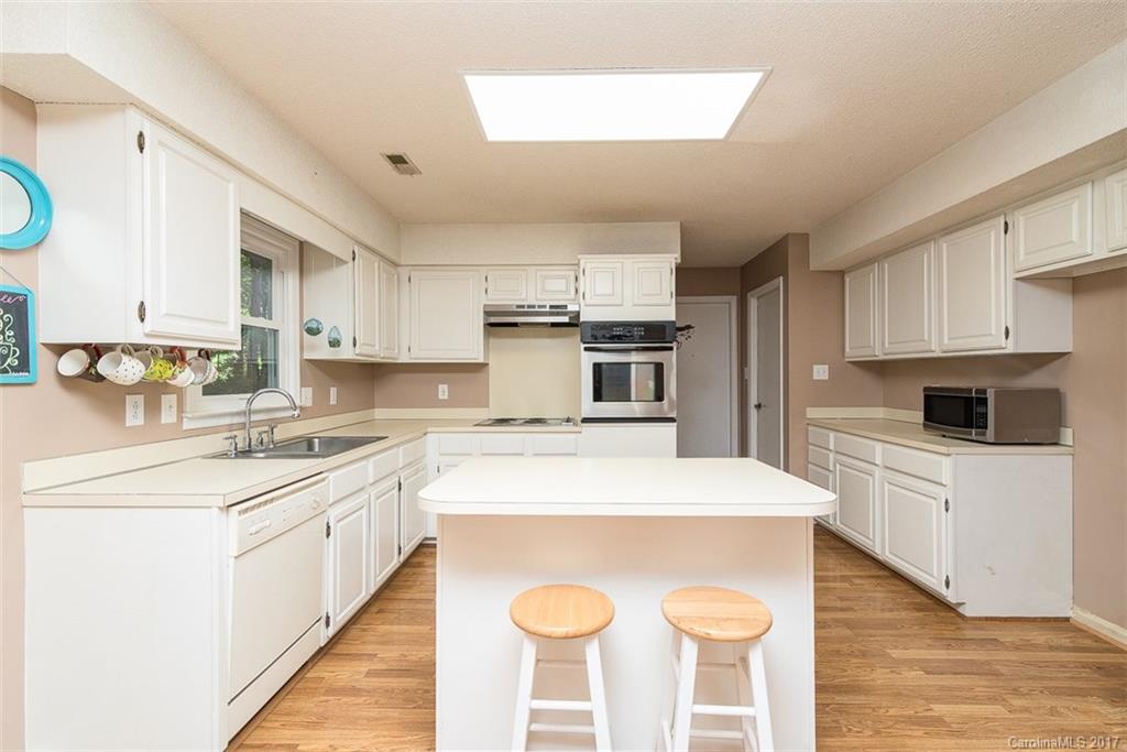 7331 Potter Road Matthews, NC 28104 - Photo 8 of 24 Gallery Image 8