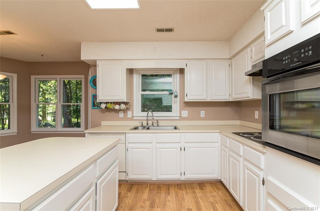 7331 Potter Road Matthews, NC 28104 - Photo 9 of 24 Gallery Image 9