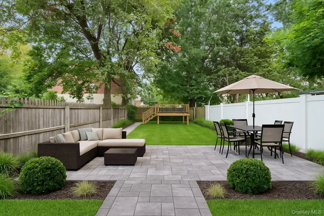 $699,000 | 160 Stephens Avenue | Harding Park