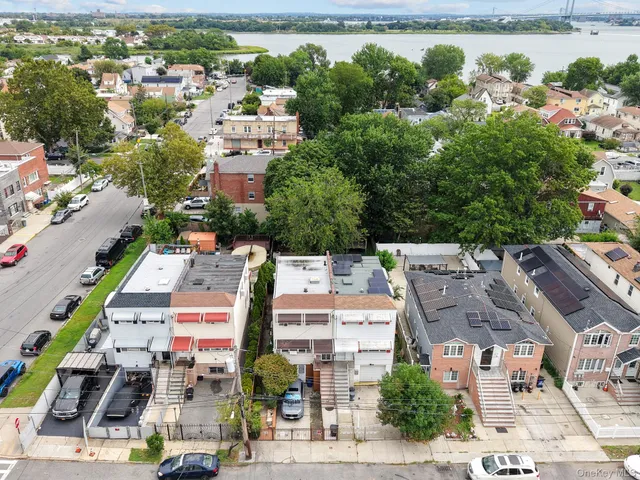 $699,000 | 160 Stephens Avenue | Harding Park