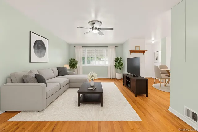 $699,000 | 160 Stephens Avenue | Harding Park