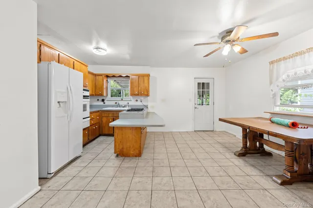 $699,000 | 160 Stephens Avenue | Harding Park