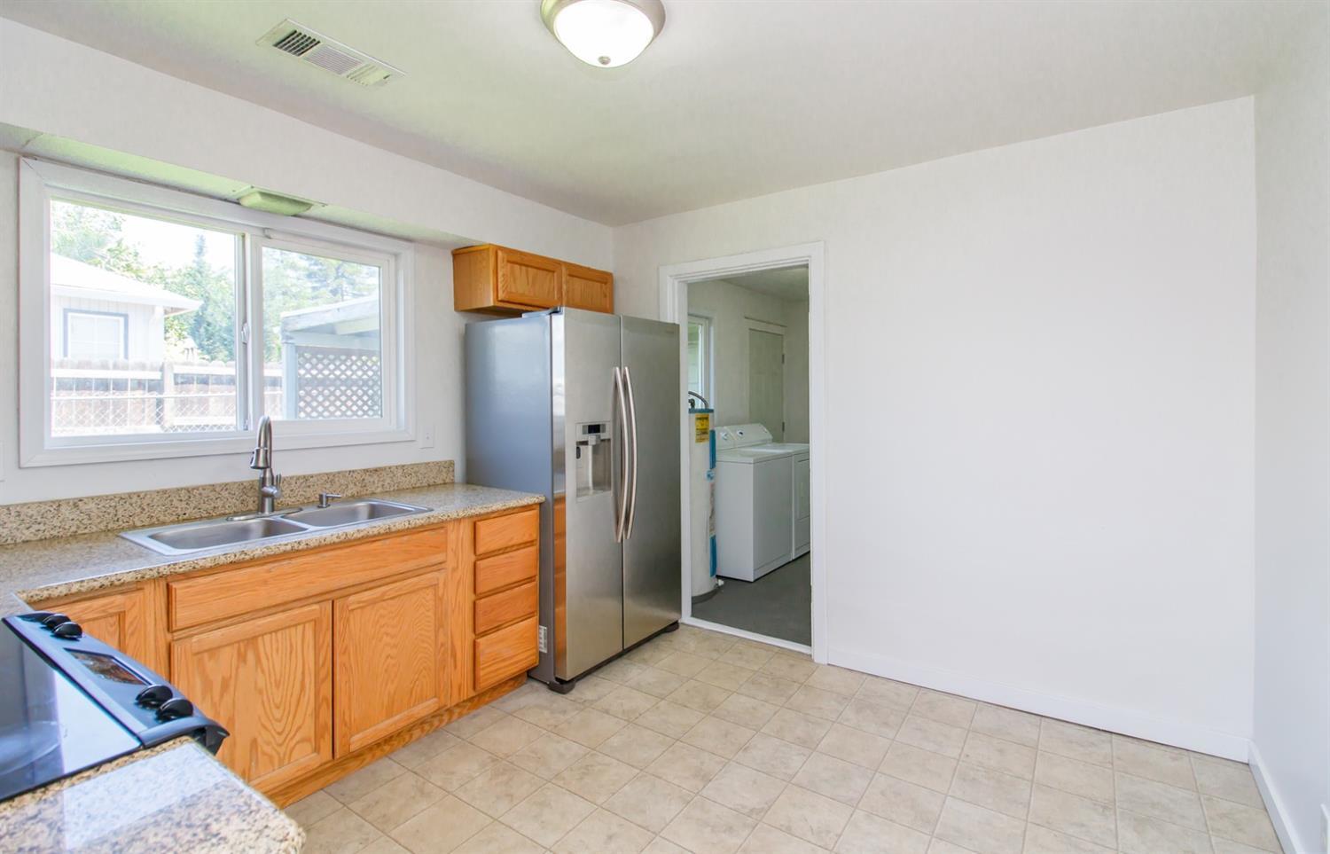 1519 Roberts Road Medford, OR 97504 - Photo 8 of 24 Additional Photo