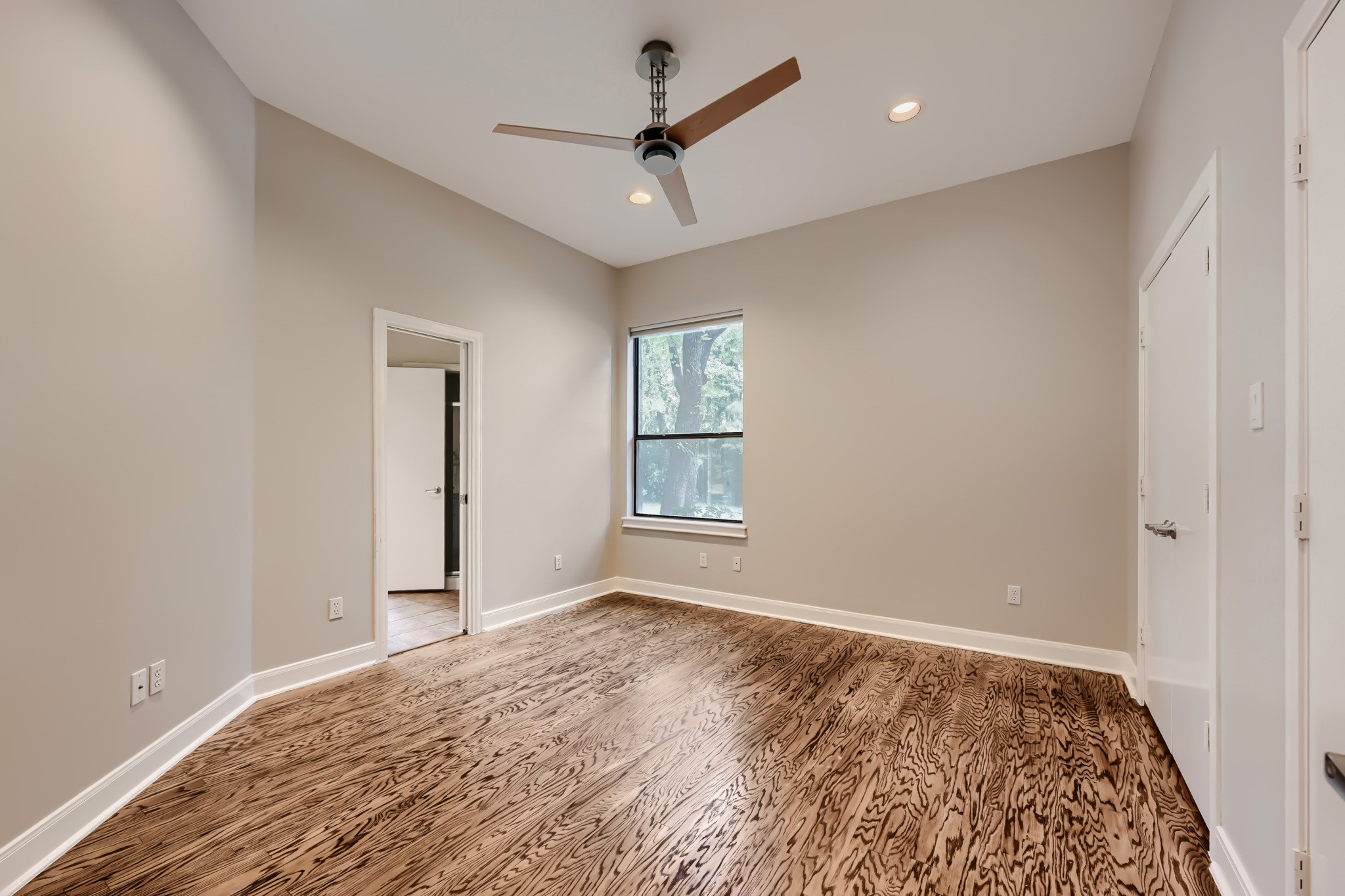 3 Hillside View Place Spring, TX 77381 - Photo 12 of 33
