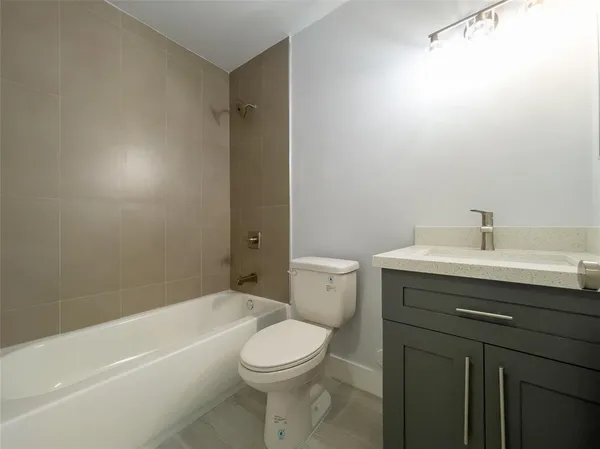 $2,450 | 831-833 Southwest 7th Street, Pompano Beach, FL 33060