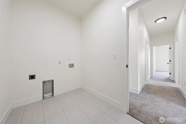 a view of a livingroom with an empty space