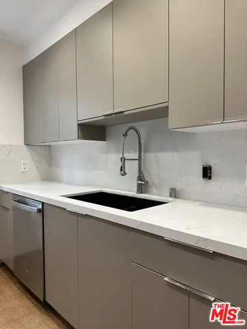 $649,000 | 7560 Hollywood Boulevard, Unit 108, Los Angeles, CA 90046