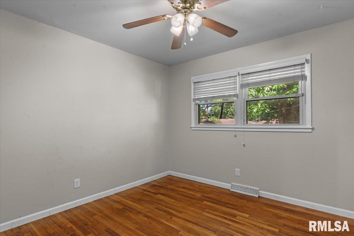 101 Adloff Lane Springfield, IL 62703 - Photo 15 of 32