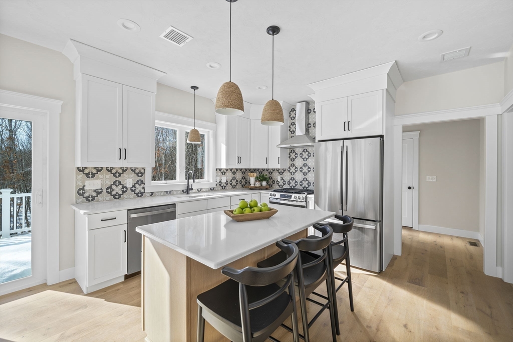 19 Caleb Drive Middleboro, MA 02346 - Photo 4 of 40