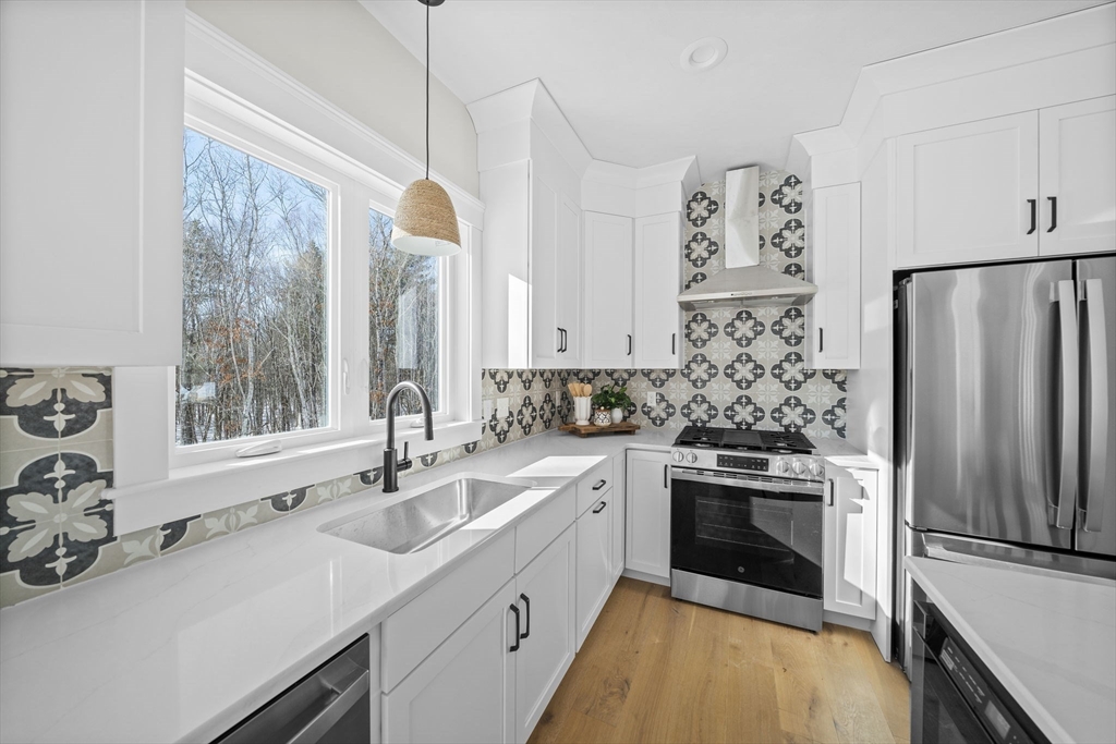 19 Caleb Drive Middleboro, MA 02346 - Photo 8 of 40