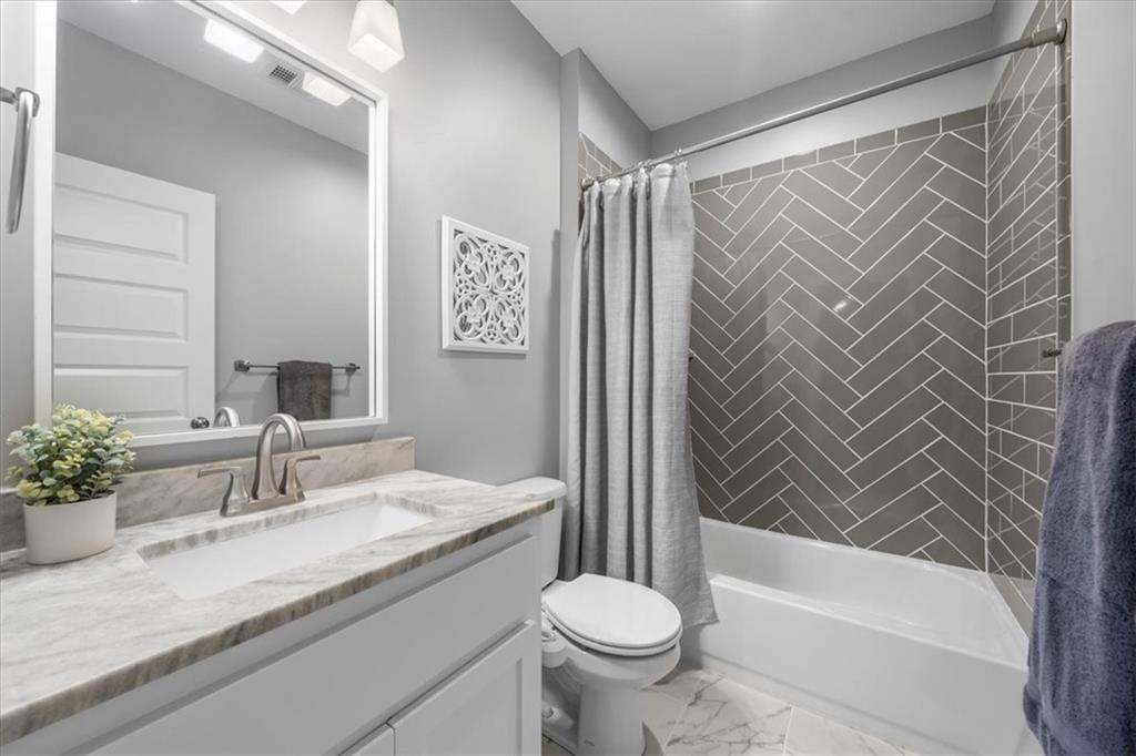 2421 Southwest River Trail Road Lee's Summit, MO 64082 - Photo 22 of 33