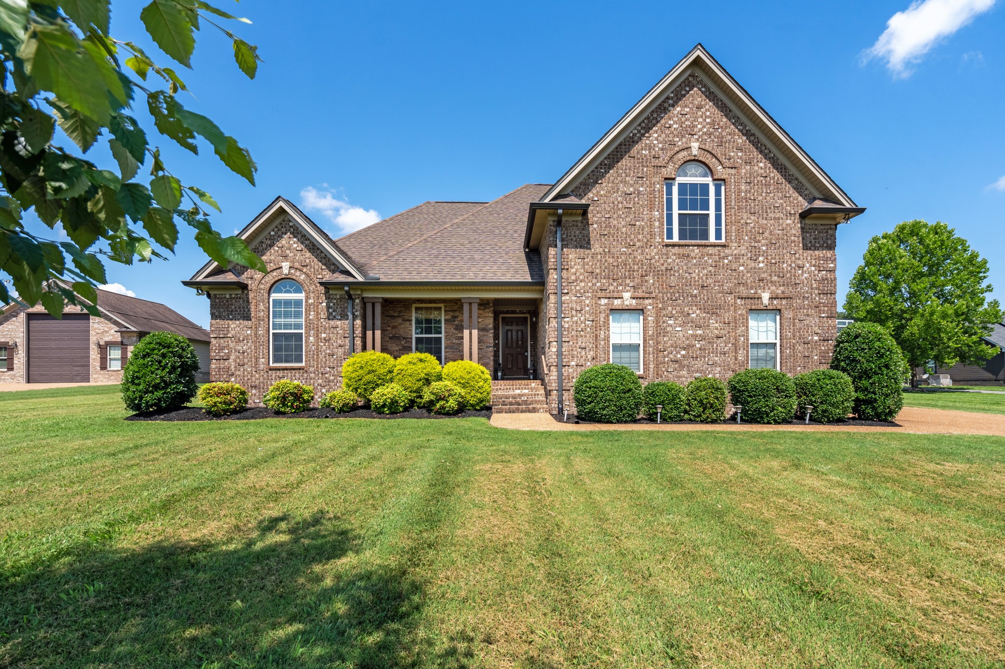 816 Burford Road Lebanon, TN 37087 - Photo 1 of 41 a front view of a house with a yard
