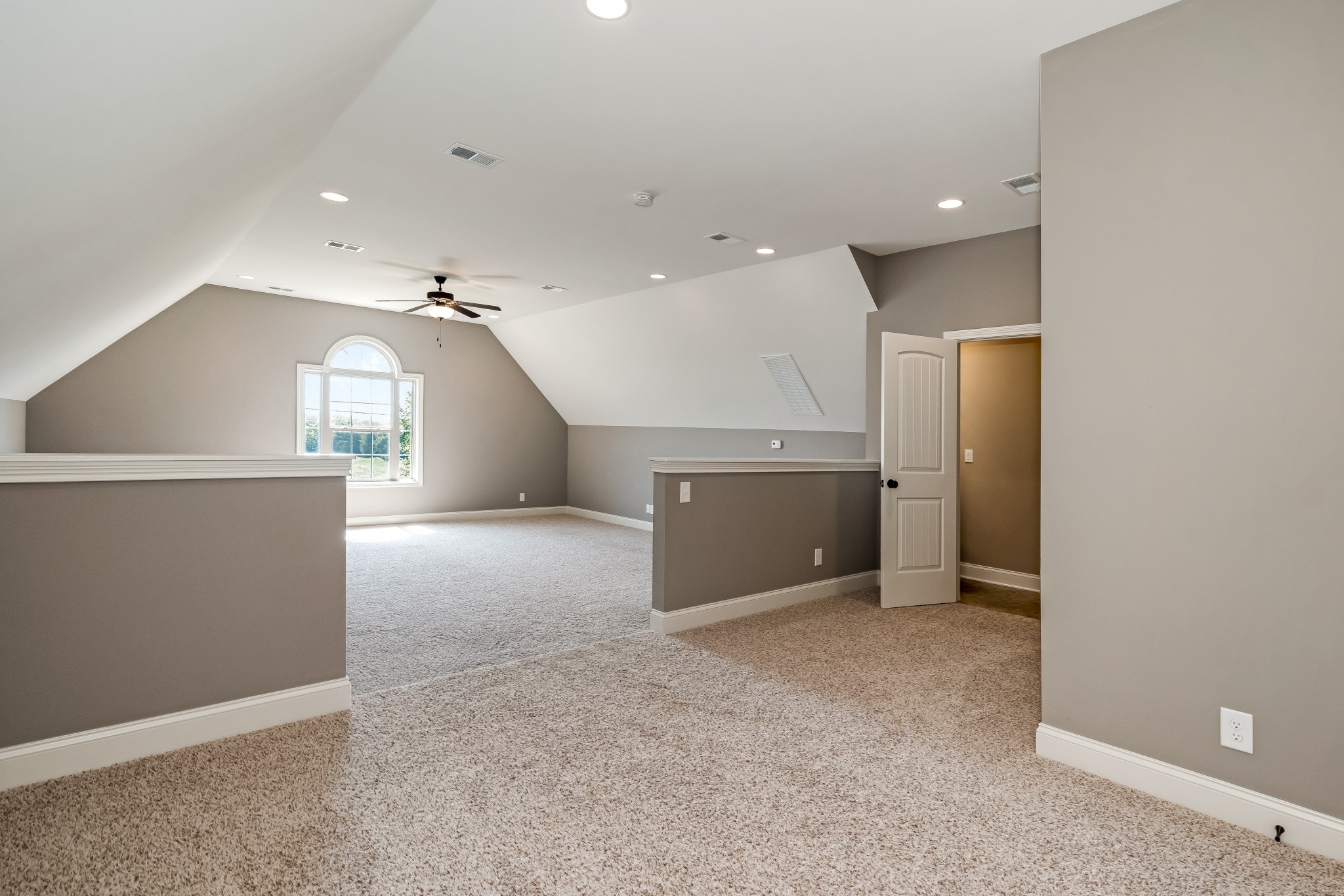 816 Burford Road Lebanon, TN 37087 - Photo 34 of 41 an empty room with wooden floor and entryway