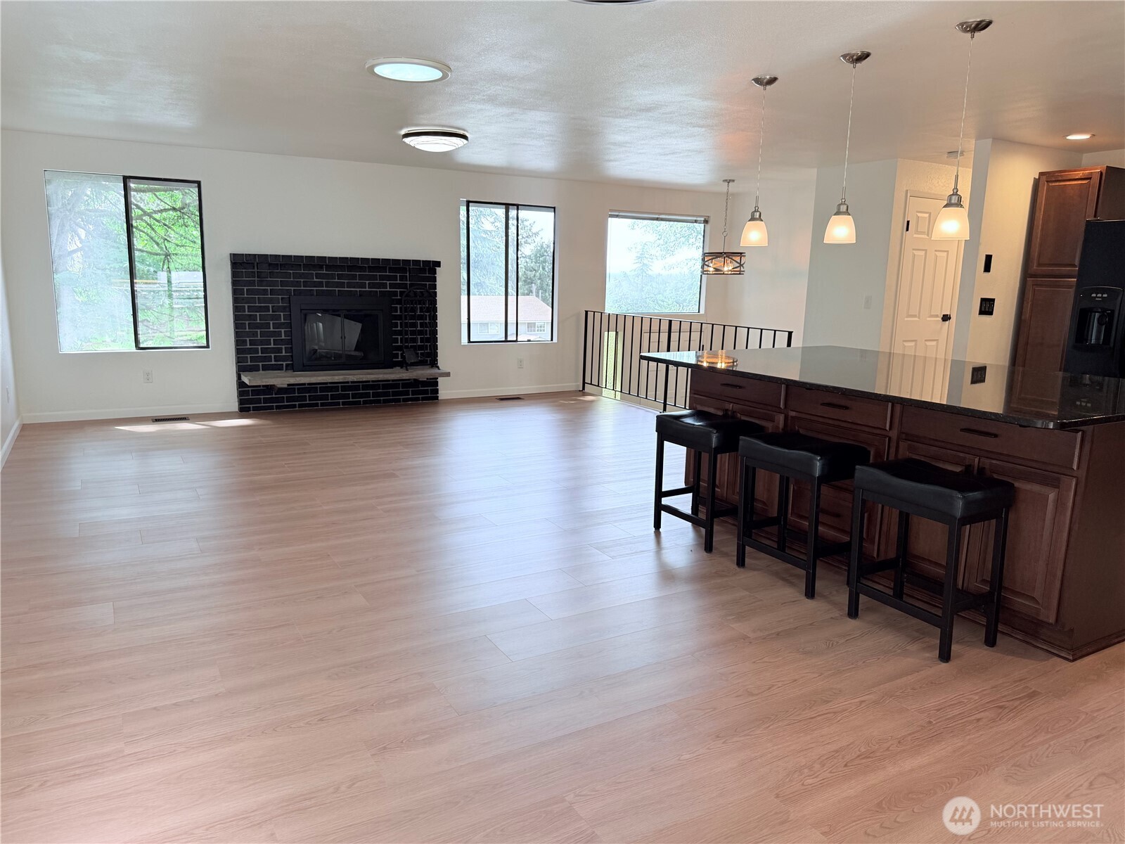 904 North Waugh Road Mount Vernon, WA 98273 - Photo 12 of 40