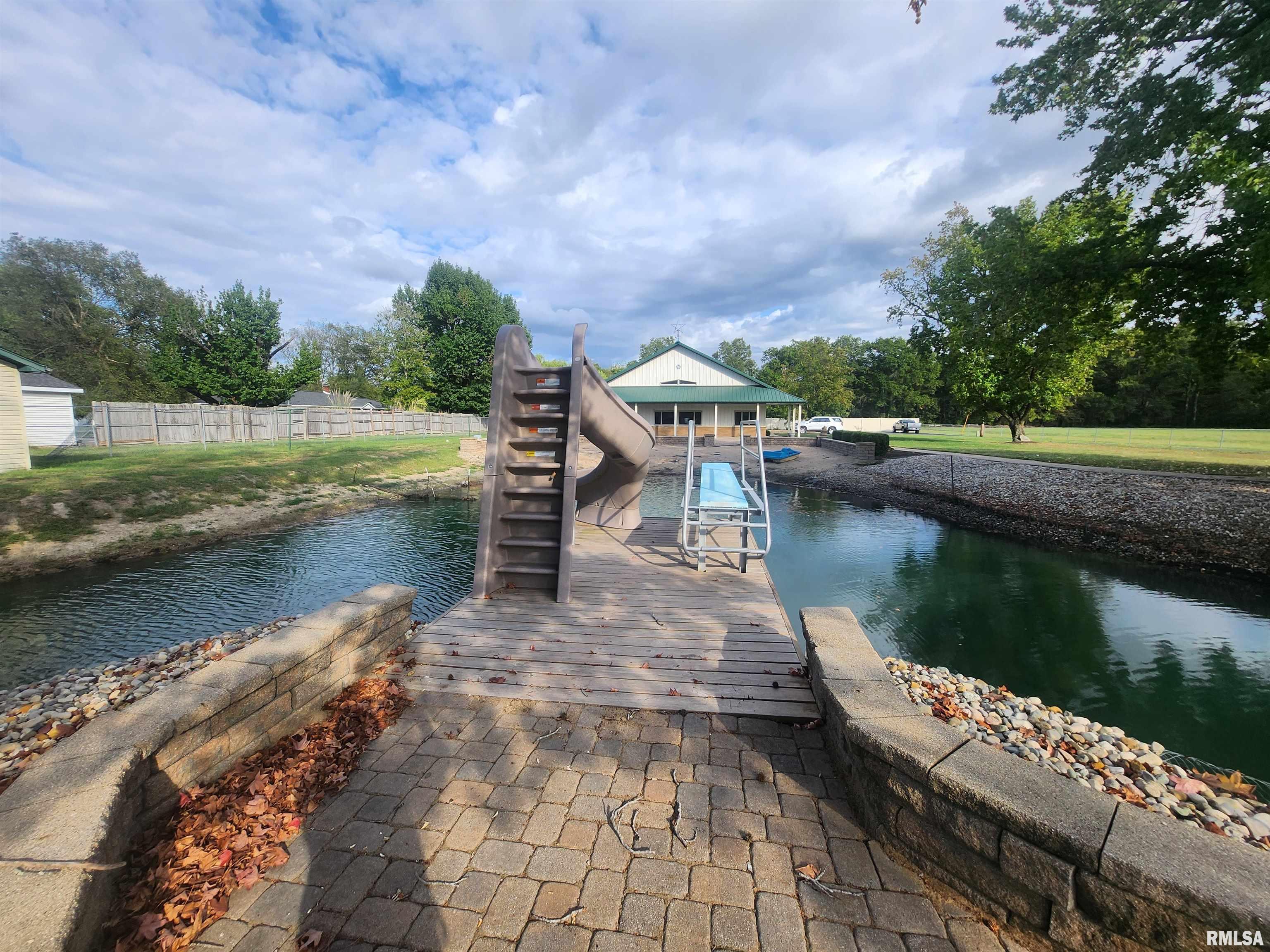 2878 Sunfield Road Du Quoin, IL 62832 - Photo 2 of 47