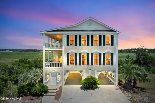 $1,400,000 | 108-110 Loggerhead Drive, Holden Beach, NC 28462