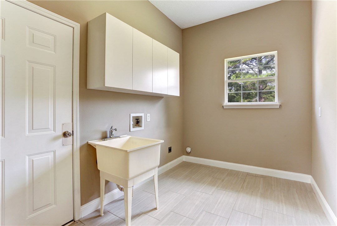 96921 Blackrock Road Yulee, FL 32097 - Photo 24 of 34 a workspace with a window