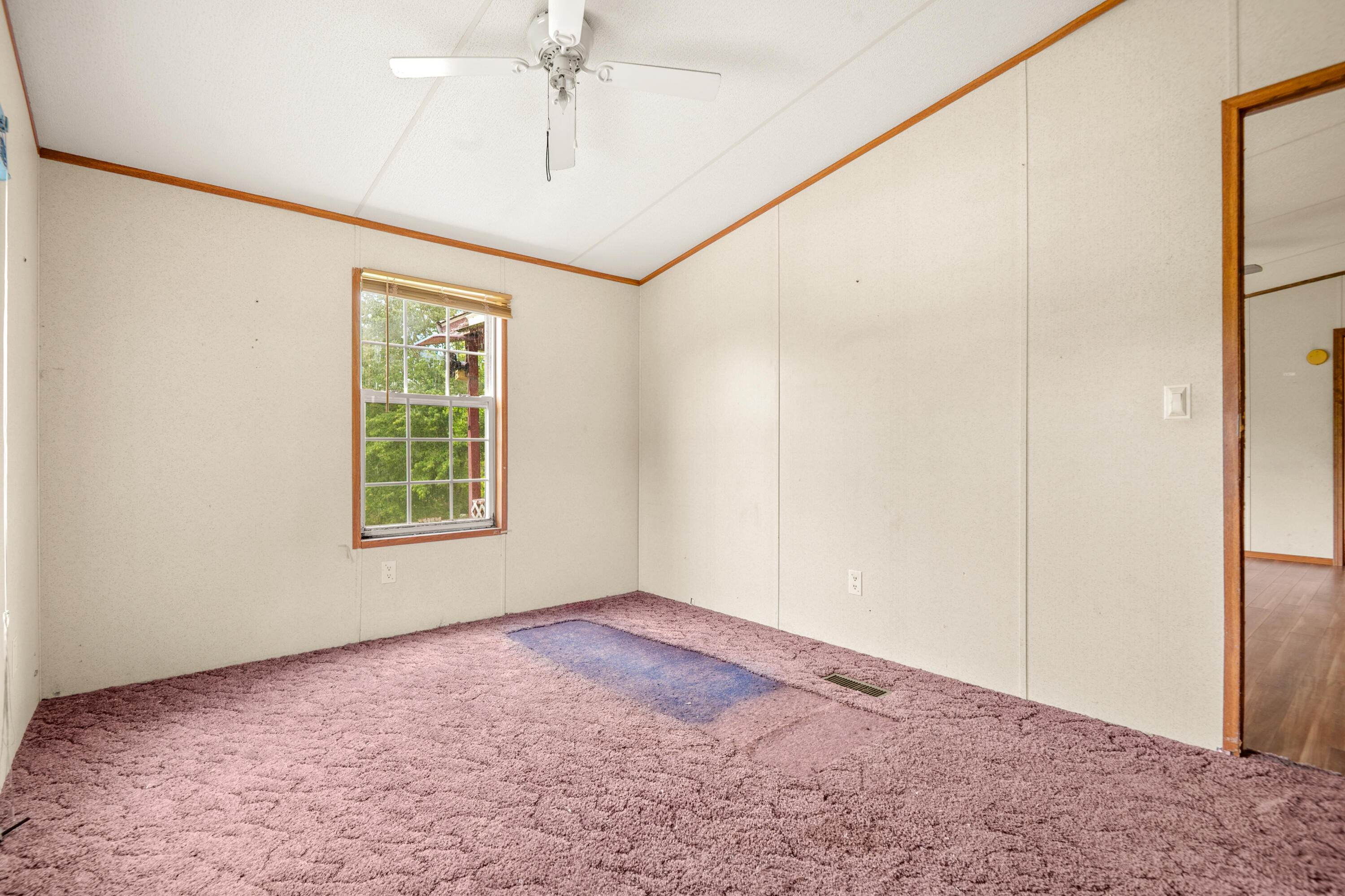 154 Arkle Road Gray, KY 40734 - Photo 5 of 29 Bedroom 2 2