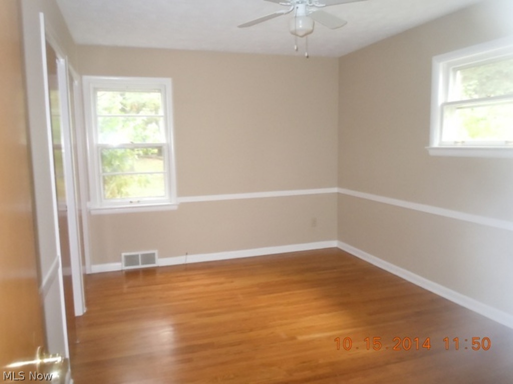 5138 East Farnhurst Road Cleveland, OH 44124 - Photo 5 of 13 Gallery Image 5