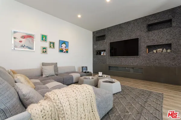 $39,900 | 510 Leslie Lane, Beverly Hills, CA 90210